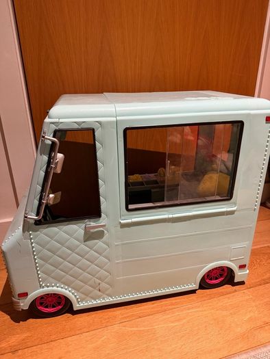 Ice cream van
