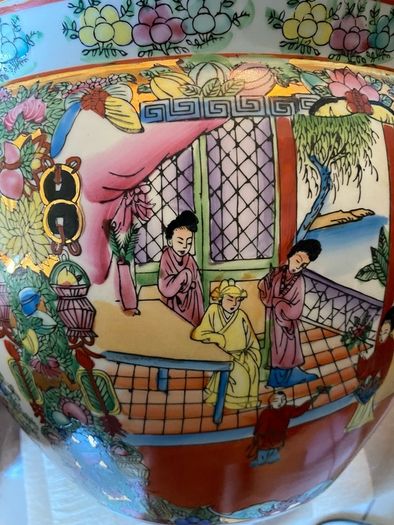 Vintage Chinese Famille Rose/ Rose Medallion Planter
