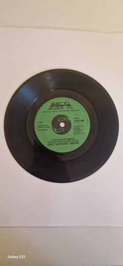 Alex "Hurricane" Higgins SIGNED 1-4-7 Vinyl (1982) - Near Mint Record