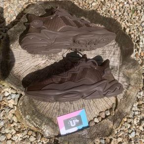 Premium Adidas Ozweego Brown Gold