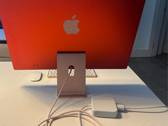 Apple iMac 24 inch M3 8GB 256GB 4.5K Pink Excellent Condition