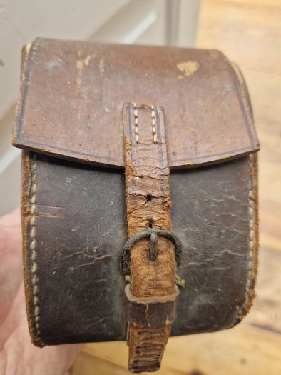Rough Estimate of 35/40 grams of Antique Silver Brushes and Leather Case