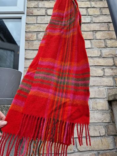 100% lambswool scarf