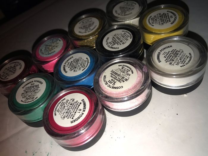 Eye glitters and shimmers