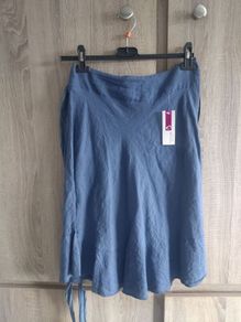 100% linen skirt fits  size  small s m