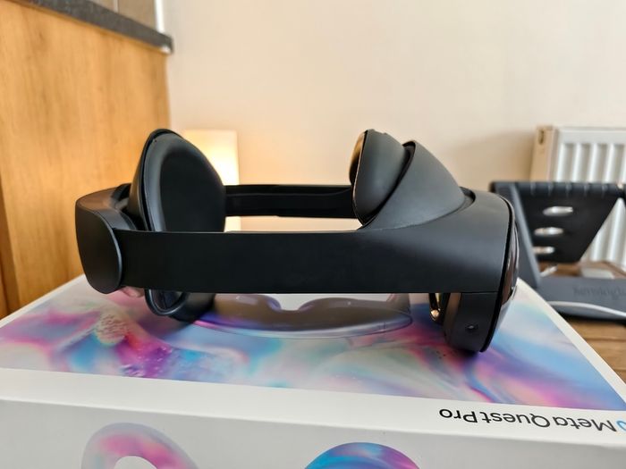 Quest Pro 256Gb in good condition with comfort mods