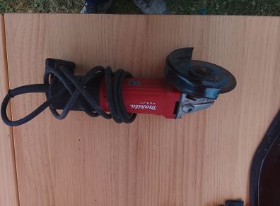 Makita 115cm angle grinder