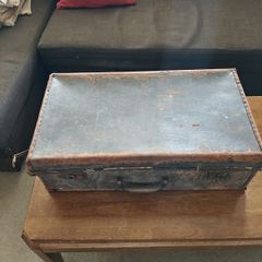 Vintage Antique Suitcase / Travel Trunk