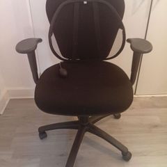 Professional Quality Expensive Computer Office Adjustable Swivel chair 8months old