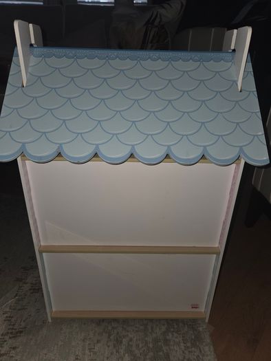 Beautiful Le Toy Van wooden dolls' house - perfect condition