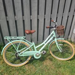 Girls bike
