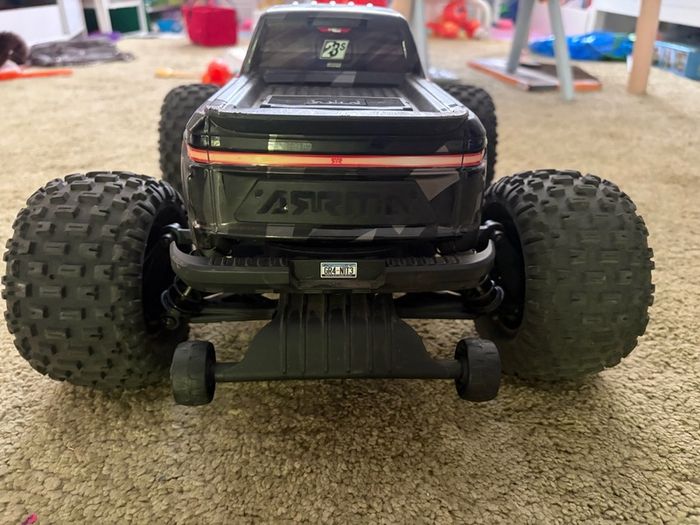 Arrma Granite 223s 4x4