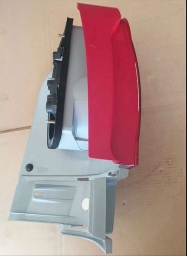 Wolkswagen Sharan right tail light