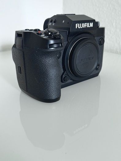 Fujifilm X-H2