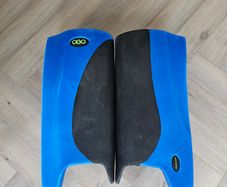 Obo Robo Hi-Rebound Leg Guards, Blue and Black, Medium - Excellent Condition