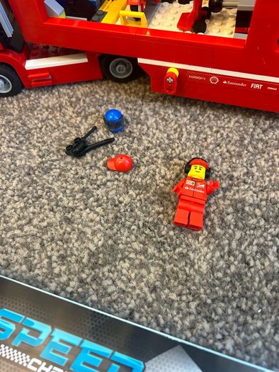 Lego Speed Champions: F14 T & Scuderia Ferrari Truck 75913