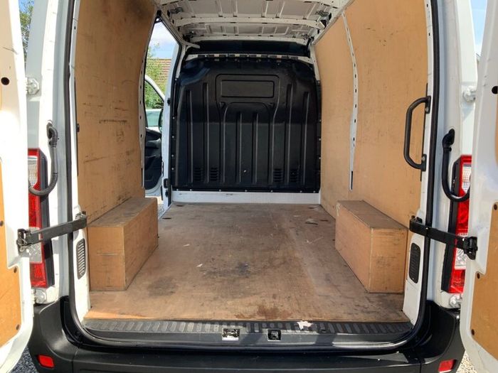 Renault Master Mwb 2.3 Dci ( 1 year warranty ) .