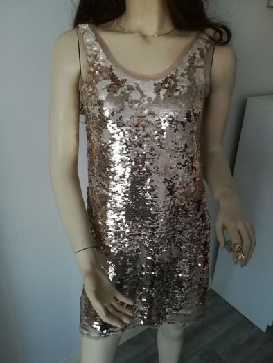 Gold Zara dress size XS(8-10) with matching heels and clutch