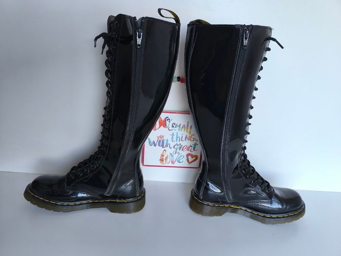 Dr Martens 1b60 20 eye high knee tall patent black boots UK4 EU37 US6