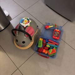 toys