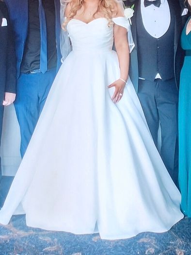 Wedding dress & veil