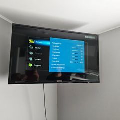 32 samsung TV +android box +swivel bracket