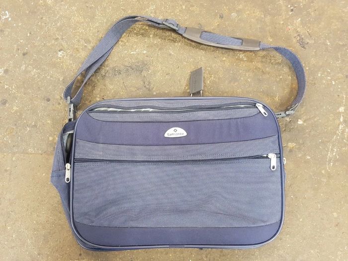 Selection of laptop bags x3