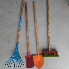 free kids gardening tools