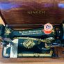 Singer Sewing Machine Image 6