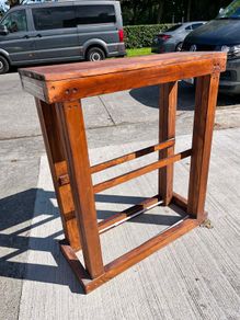 Fish tank stand