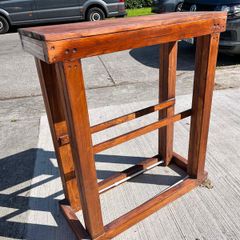 Fish tank stand