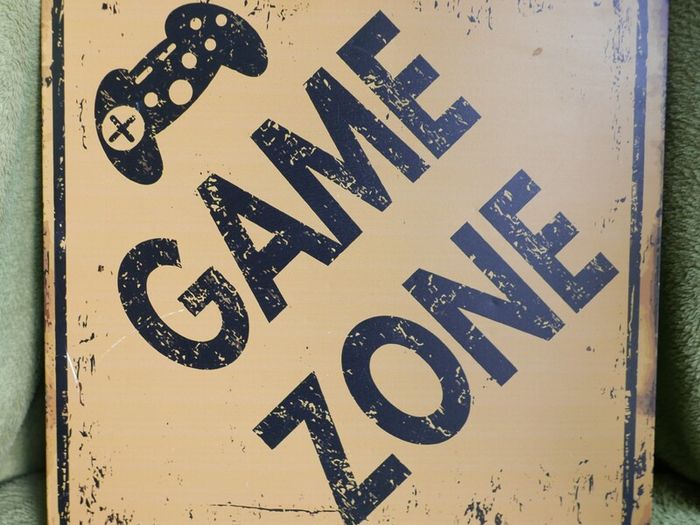 Game Zone Metal Wall Sign