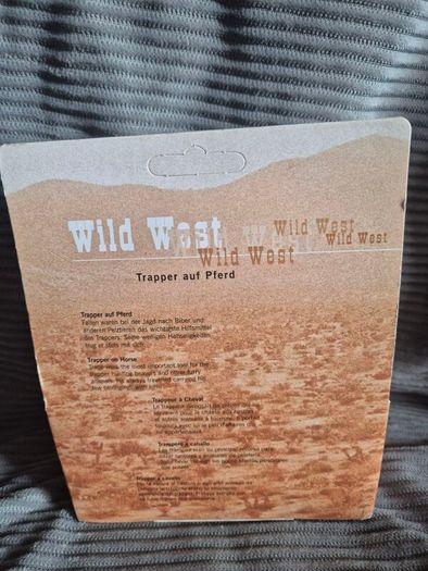 Schleich Wild West 70304 - Trapper on Horse (Retired 2006 Collectible) - Brand New In Box (NIB)