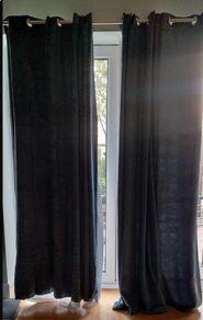 Free curtains