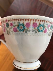 5 stamped china tea cups floral pattern and gold  guided cup