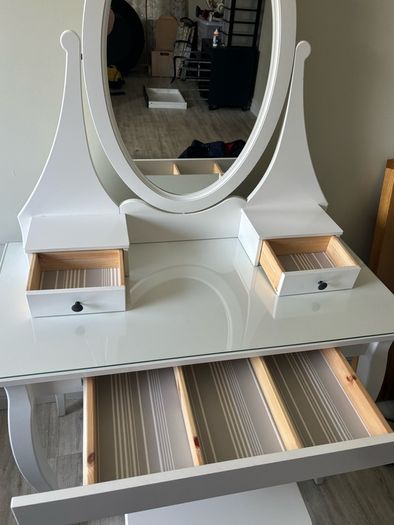 Dressing vanity table & stool