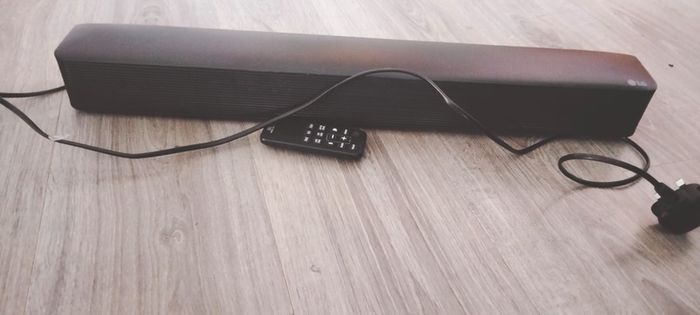 LG sound bar with remote
