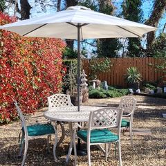 Cast Aluminum Garden Table & Chairs