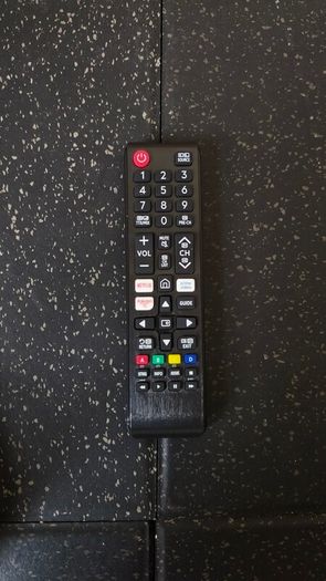 Samsung LE32B450C4WXXU 32" Tested Working TV Made In Hungary