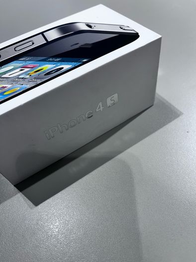 IPhone 4s and 5s for sale (Collectable)