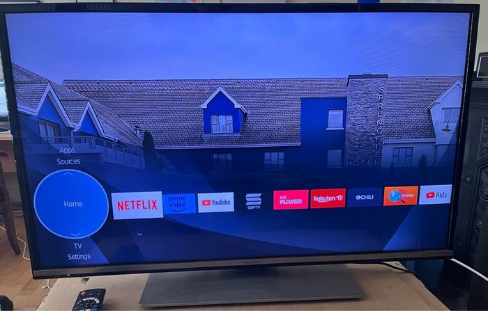 Panasonic 39" Smart TV