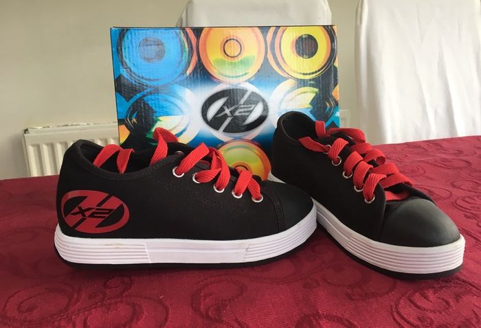 HEELYS black/red