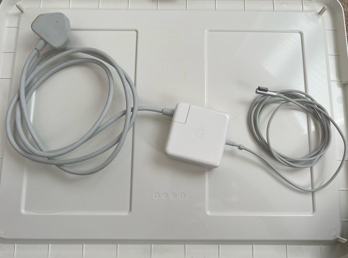 MacBook MagSafe charger