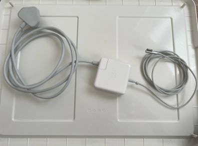 MacBook MagSafe charger