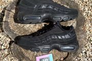 Classic Nike Air Max 95 All Black