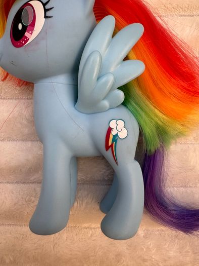 Hasbro 2016 G4 My Little Pony The Movie Rainbow Dash Brushable Hair approx. 6 Inches Dirty Damaged Her hair in some kind of glue Please see photos