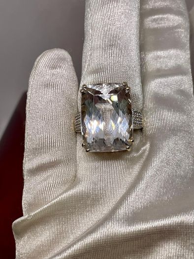 Gold Ring from the Tomas Rae collection, made of 14k Gold