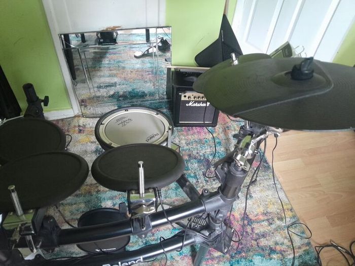 electronic  drum kit