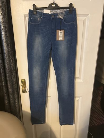 New villa jeans RRP E60