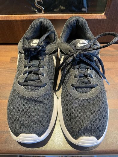 Nike Ladies Trainers